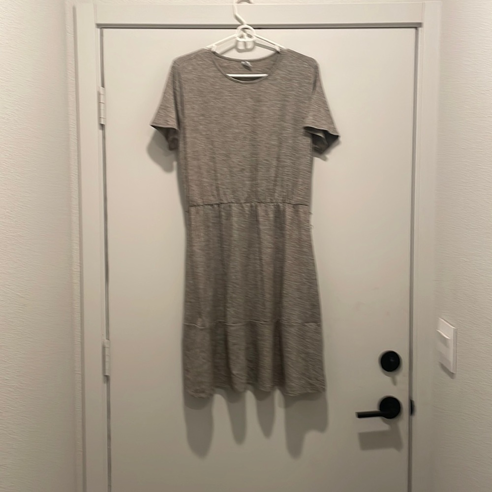 Old Navy gray dress for sale!